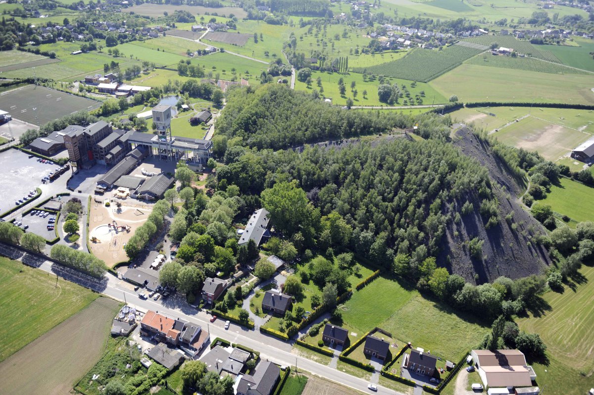 Blegny-Mine - vue aérienne du terril